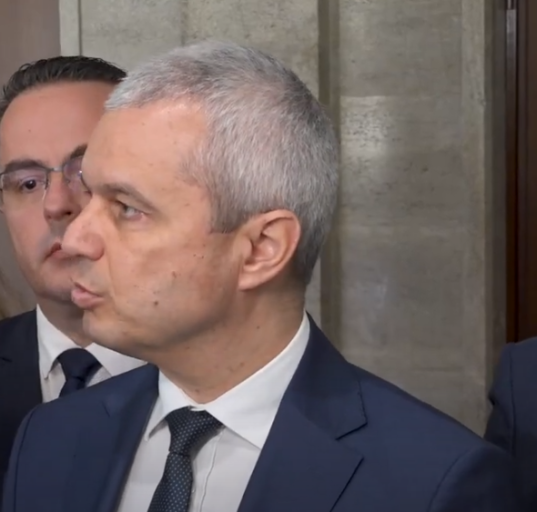 Костадинов: Депутатите на "Възраждане" няма да се откажат от имунитета си
